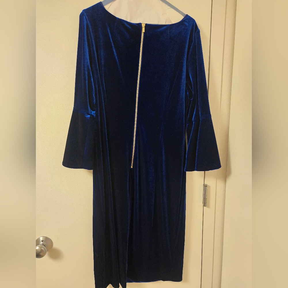 Calvin Klein Blue Velvet Dress 👗 with trumpet sleeves 14W - Picture 4 of 6